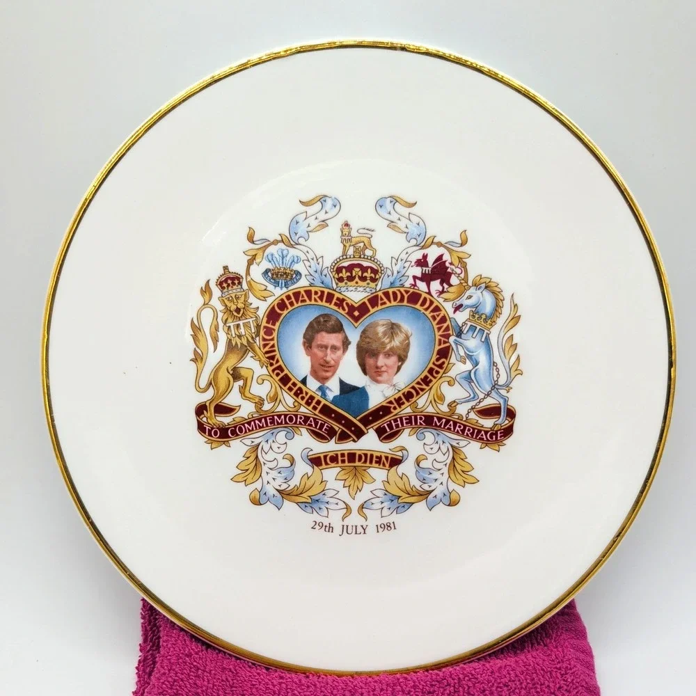 Crown Trent Royal Wedding Plate Prince Charles Princess Diana 8.5